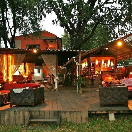 צ'יאנג מאי Hollanda Montri Guesthouse מראה חיצוני תמונה