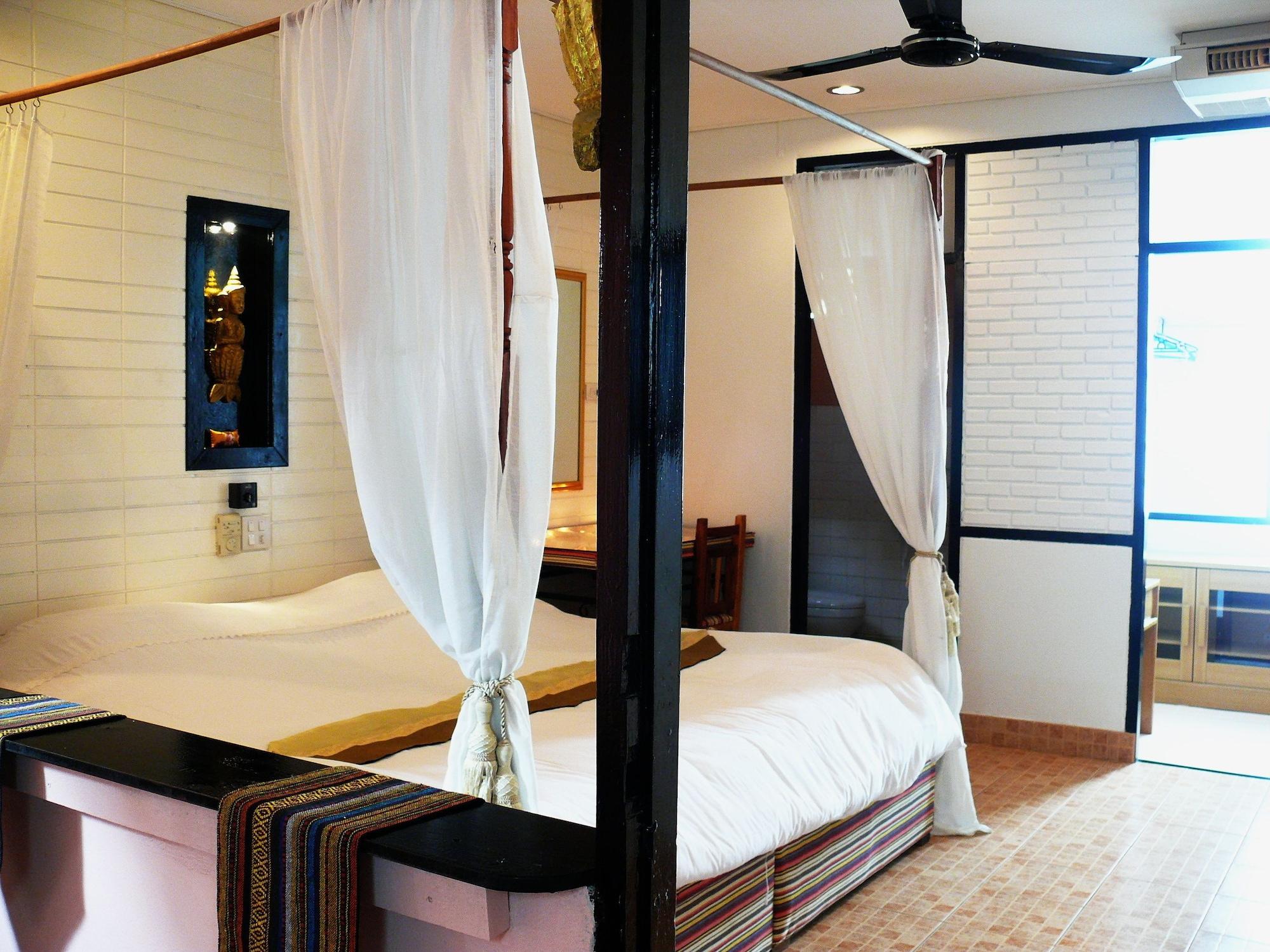 צ'יאנג מאי Hollanda Montri Guesthouse מראה חיצוני תמונה