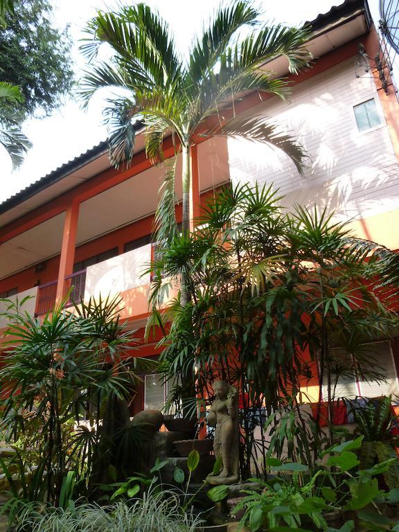צ'יאנג מאי Hollanda Montri Guesthouse מראה חיצוני תמונה